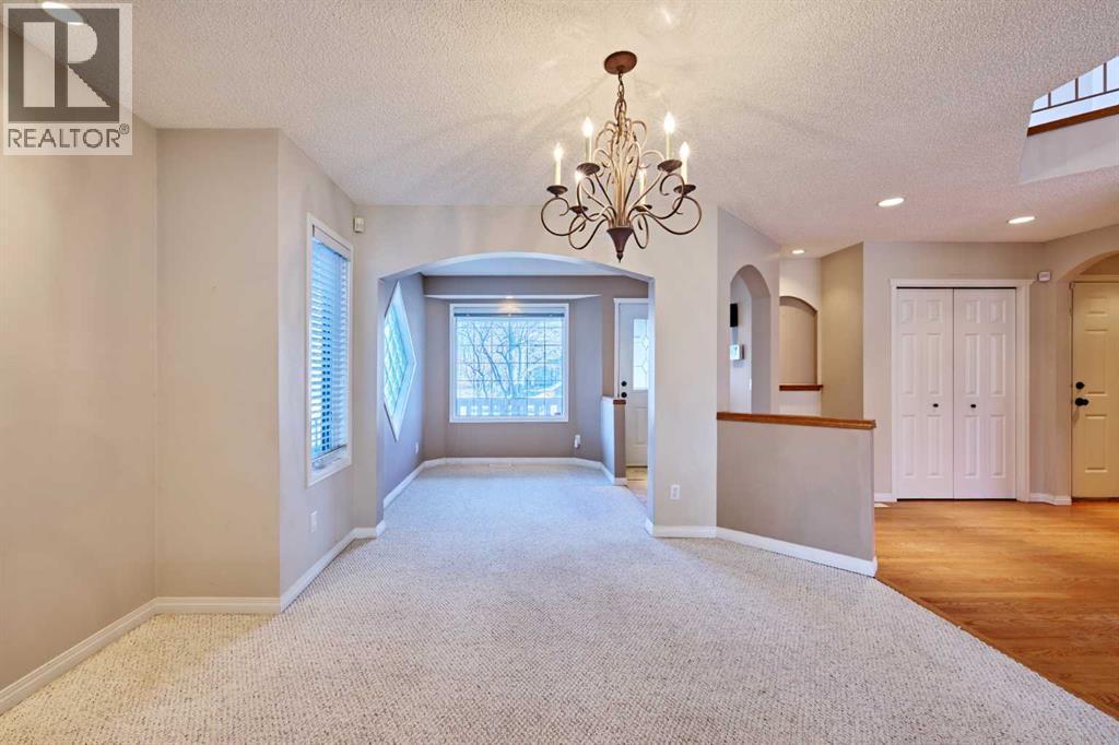 805 Panorama Hills Drive Nw, Calgary, AB - Indoor Photo Showing Other Room