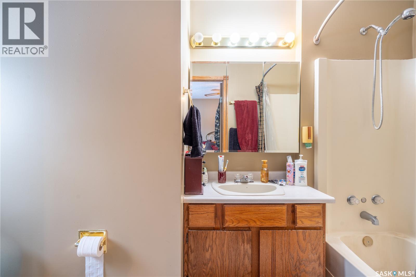 178 4Th Street E, Pierceland, SK - Indoor Photo Showing Bathroom
