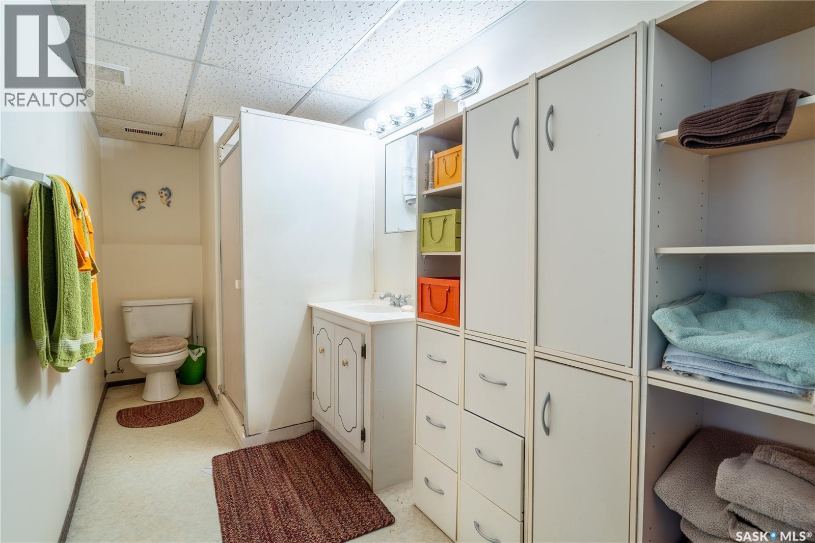 178 4Th Street E, Pierceland, SK - Indoor Photo Showing Other Room