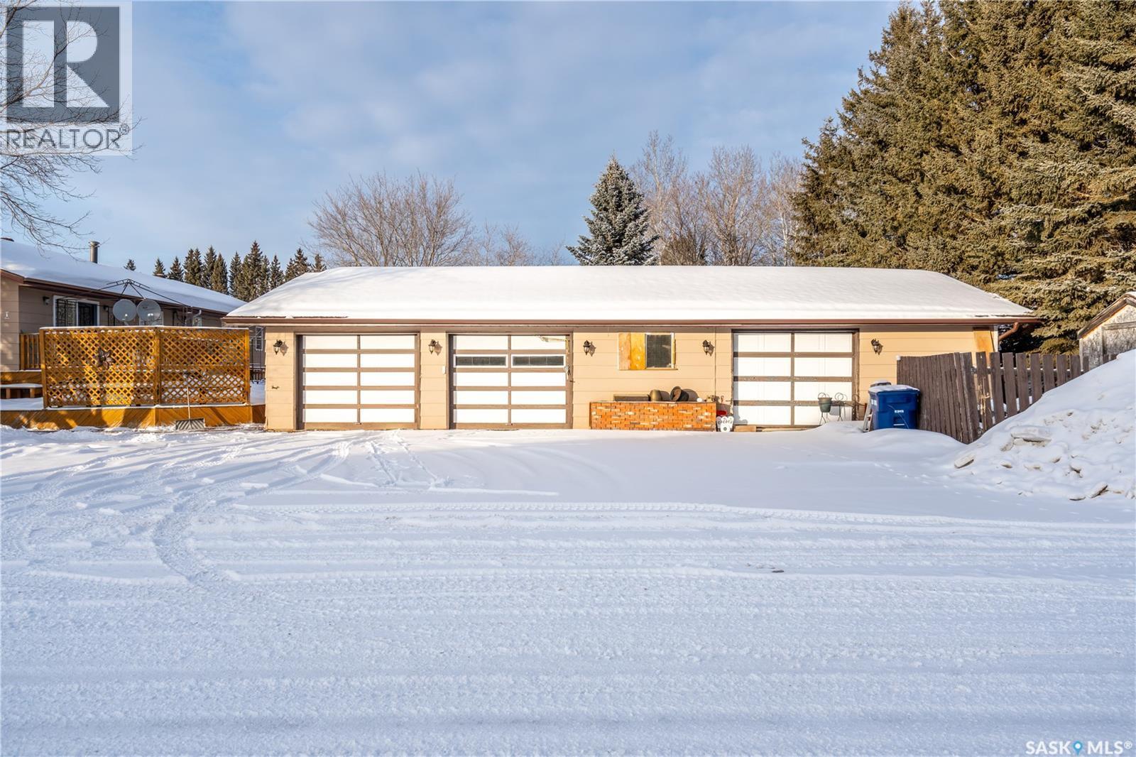 178 4Th Street E, Pierceland, SK - Outdoor
