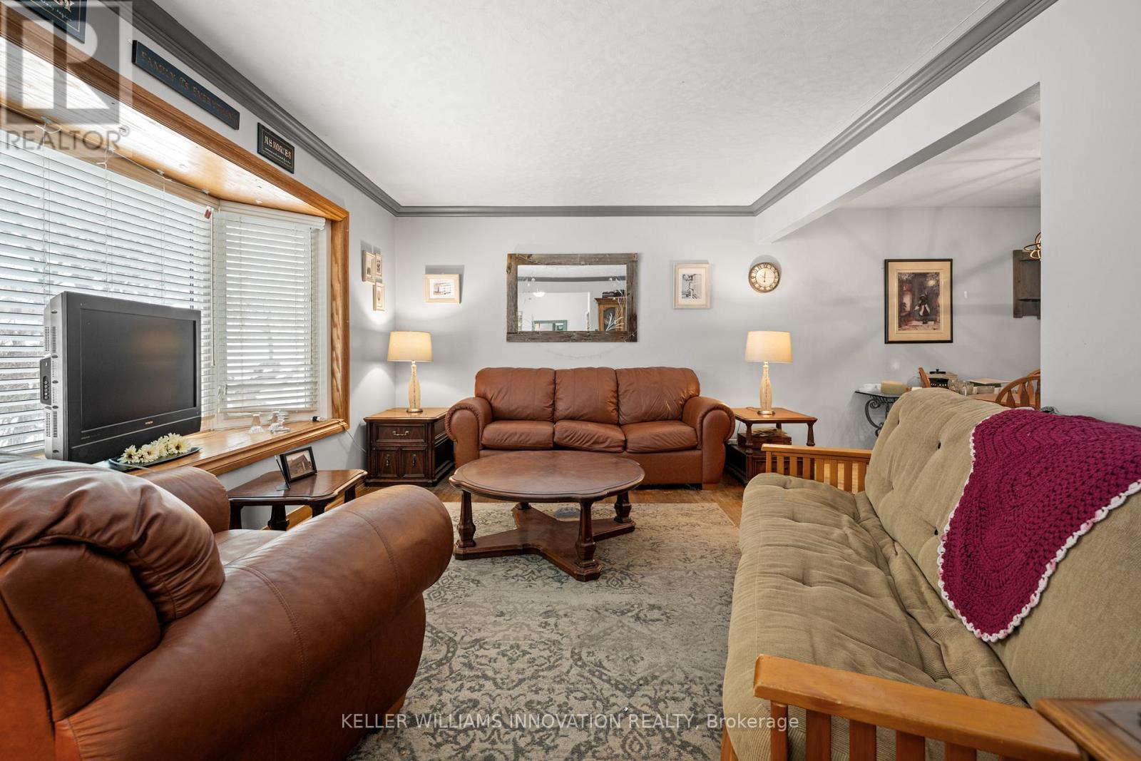 19 Perkell Place, Kitchener, ON - Indoor Photo Showing Living Room