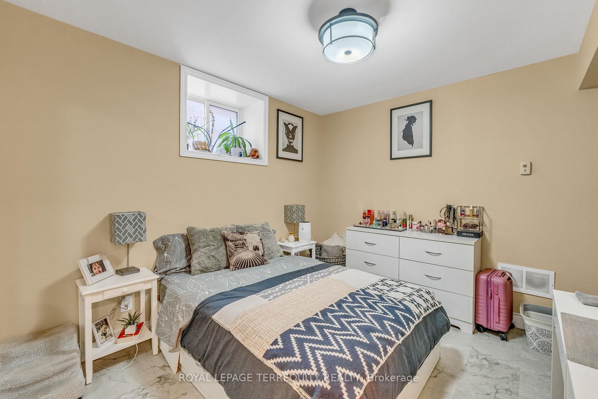 51 Claxton Boulevard, Toronto, ON - Indoor Photo Showing Bedroom