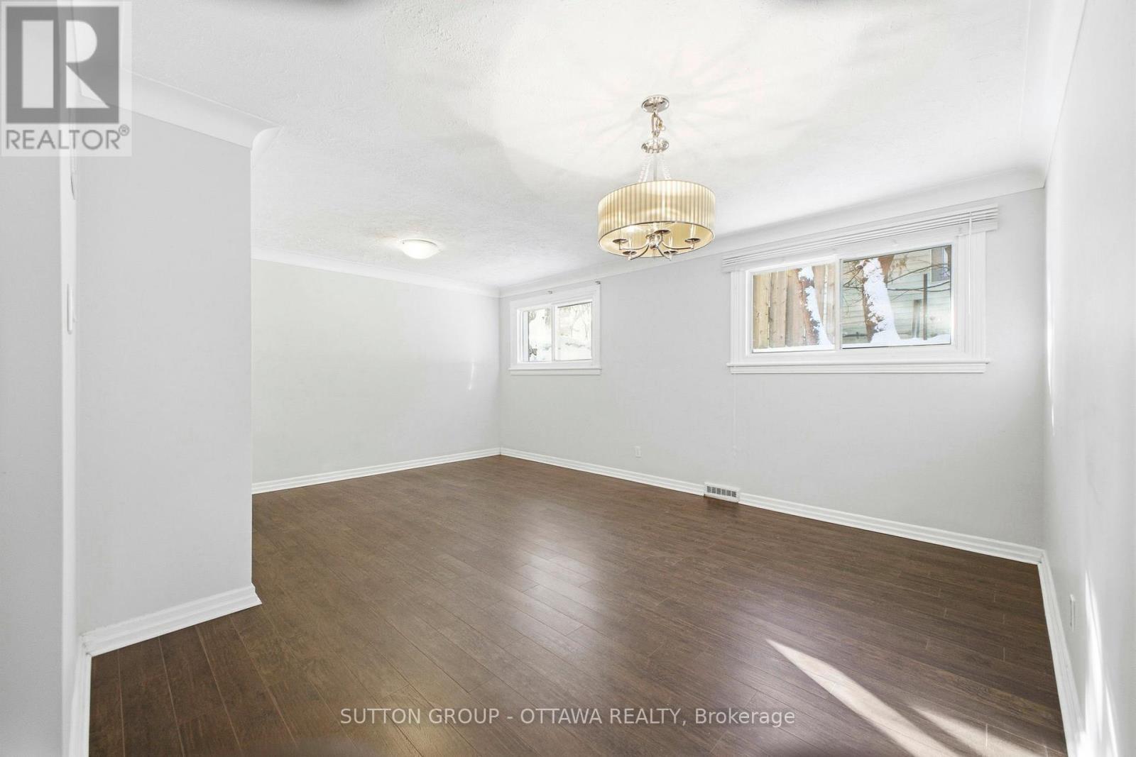 1654 Abbey Road, Ottawa, ON - Indoor Photo Showing Other Room