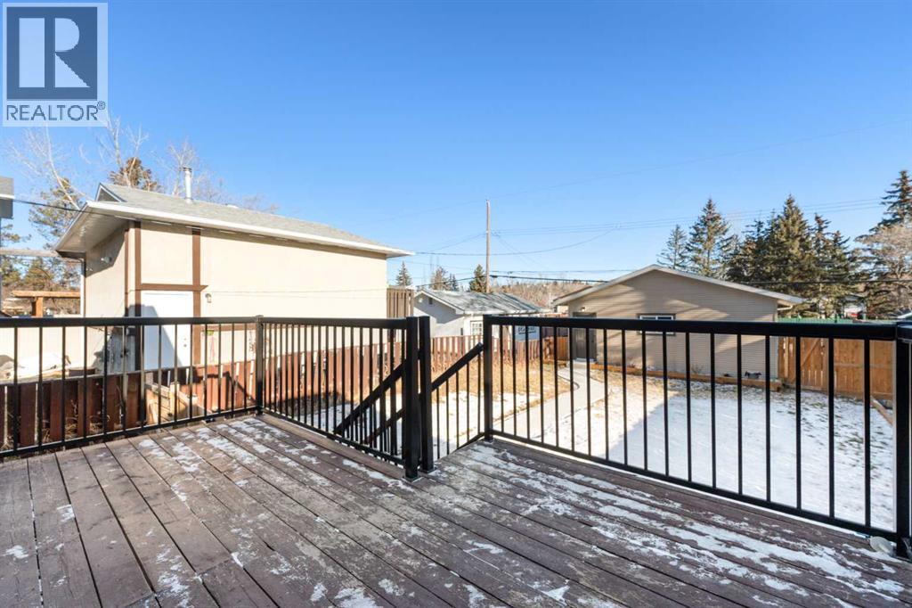 4608 70 Street Nw, Calgary, AB - Outdoor With Exterior