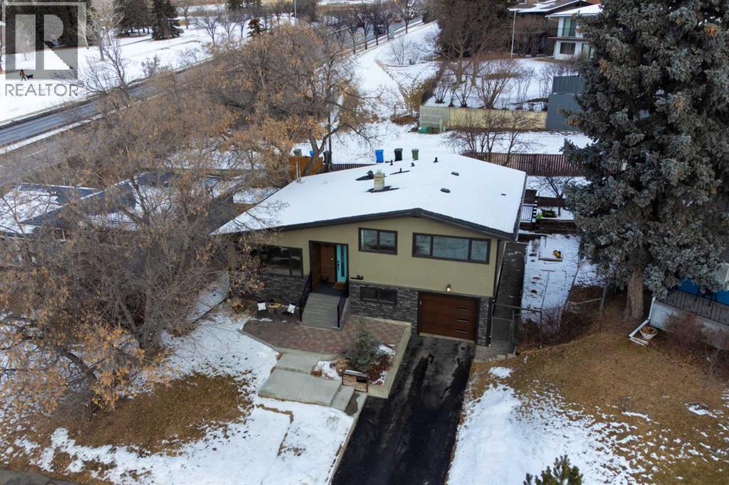 184 Cornwallis Drive Nw, Calgary, AB - Outdoor