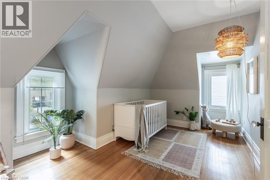 198 Duke Street, Hamilton, ON - Indoor Photo Showing Other Room