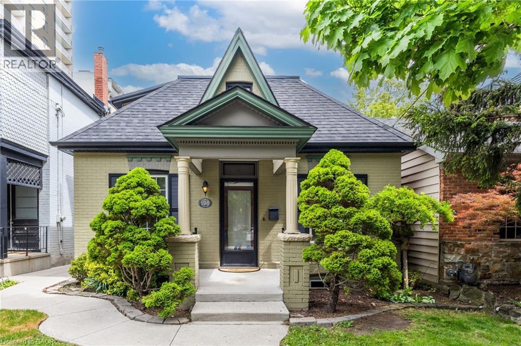 198 Duke Street, Hamilton, ON - Outdoor With Facade
