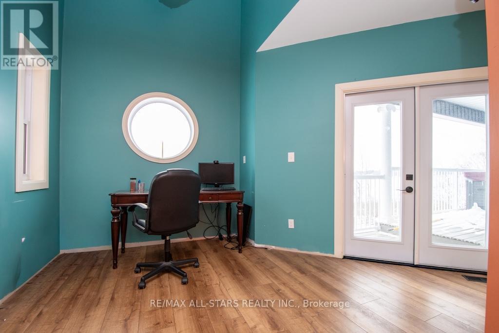 1665 Dranoel Road, Cavan Monaghan (Cavan Twp), ON - Indoor Photo Showing Other Room
