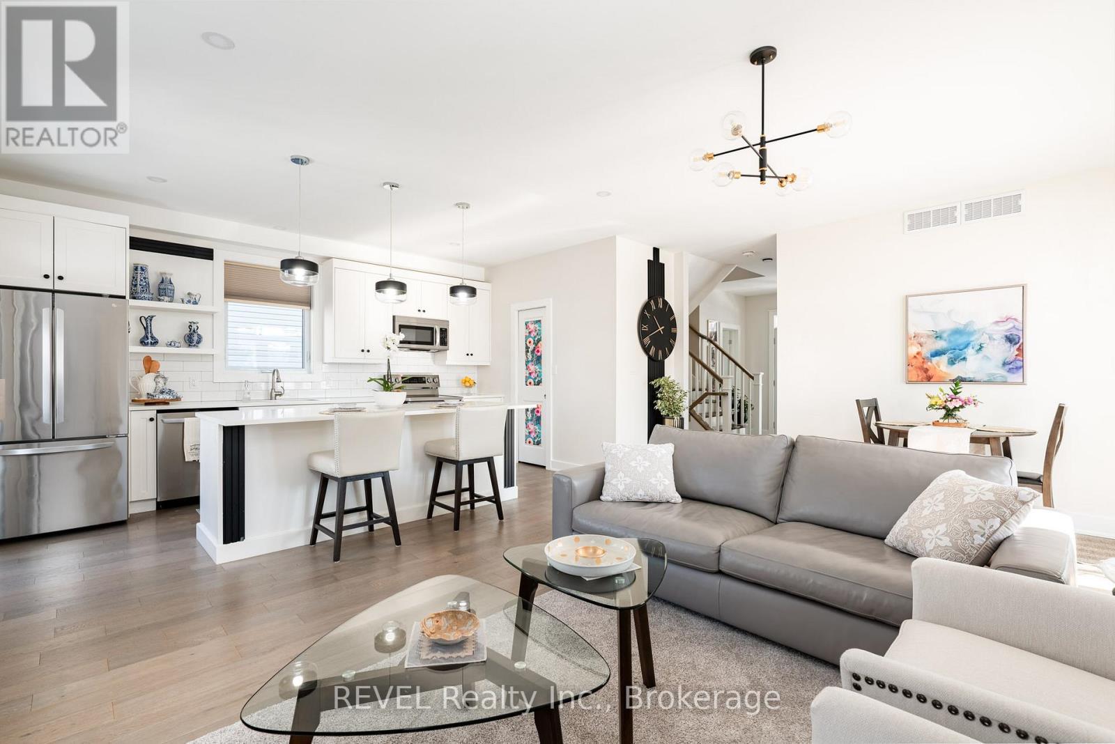 Open concept design with stunning finishes! - 1 Princeton Common Street, St. Catharines (Lakeport), ON