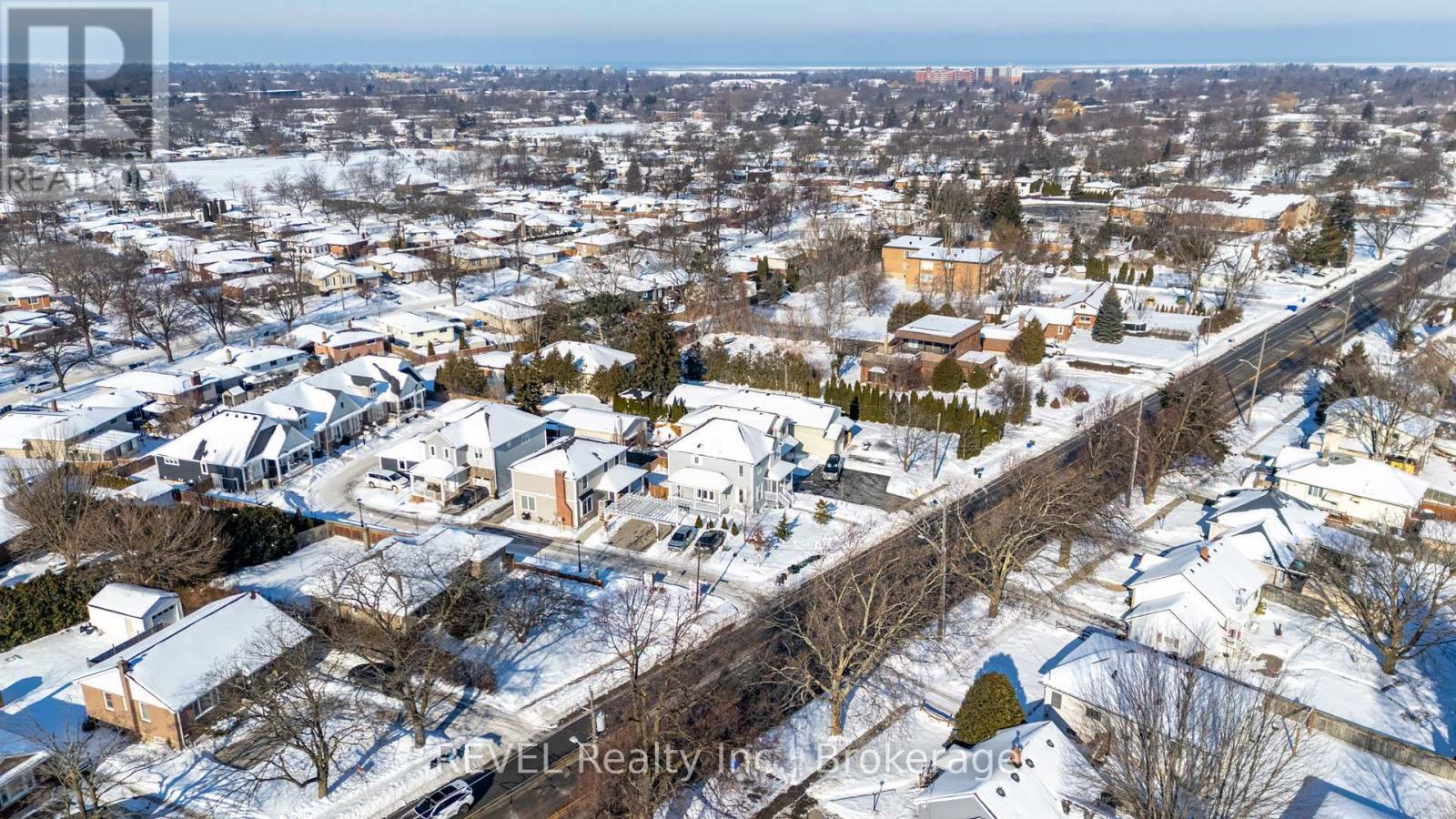 Great central north-end location of St.Catharines! - 1 Princeton Common Street, St. Catharines (Lakeport), ON