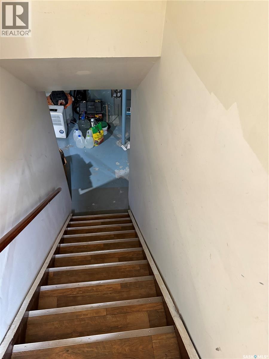 207 3Rd Street Ne, Ituna, SK - Indoor Photo Showing Other Room