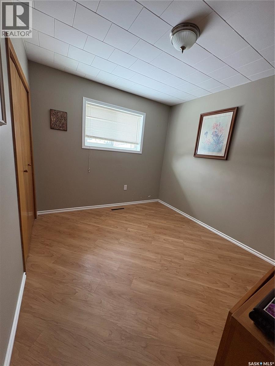 207 3Rd Street Ne, Ituna, SK - Indoor Photo Showing Other Room