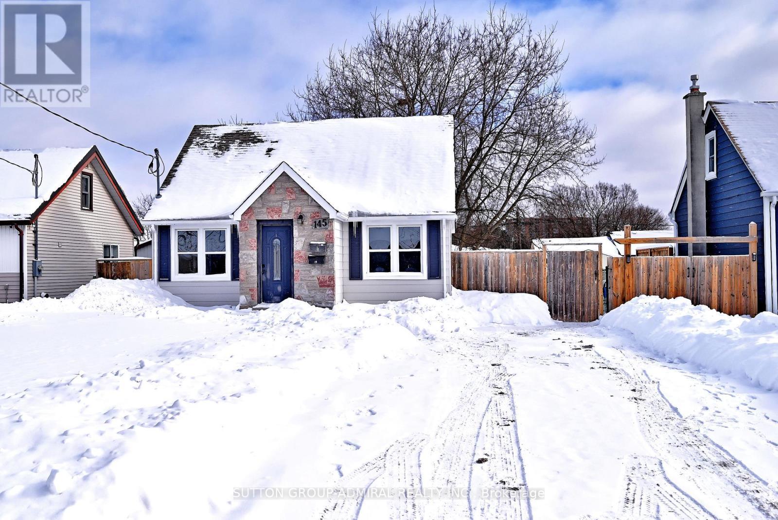 145 Ninth Avenue, Kitchener, ON - Outdoor With Facade