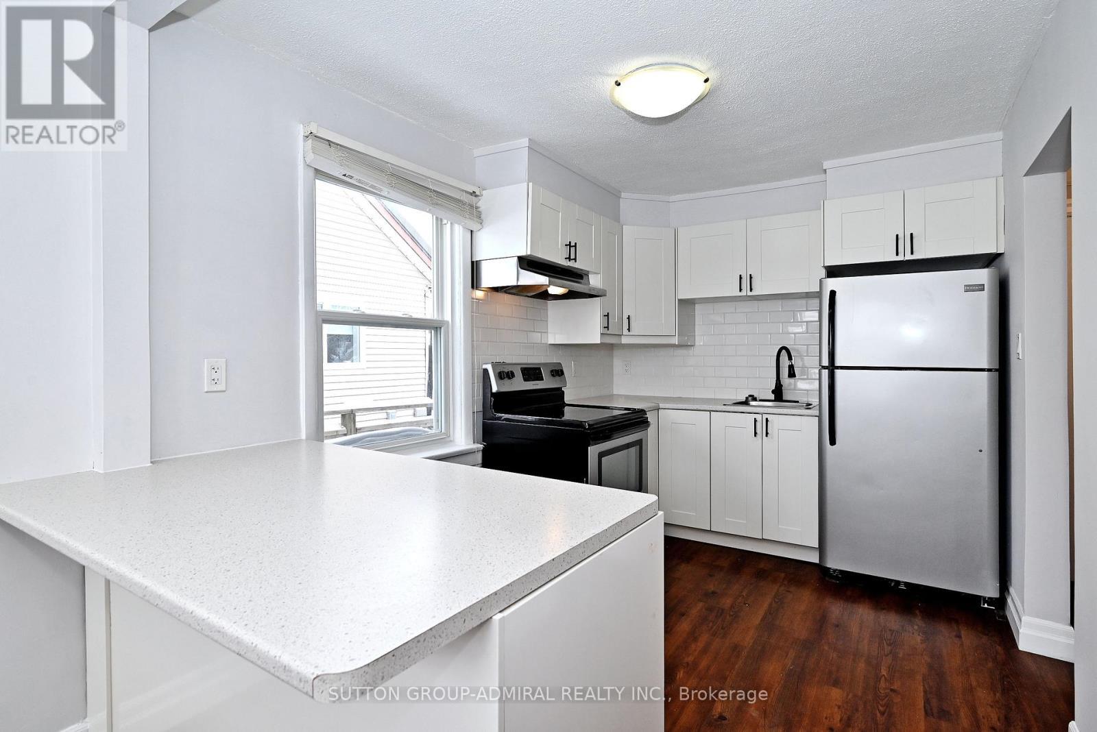 145 Ninth Avenue, Kitchener, ON - Indoor Photo Showing Kitchen With Stainless Steel Kitchen