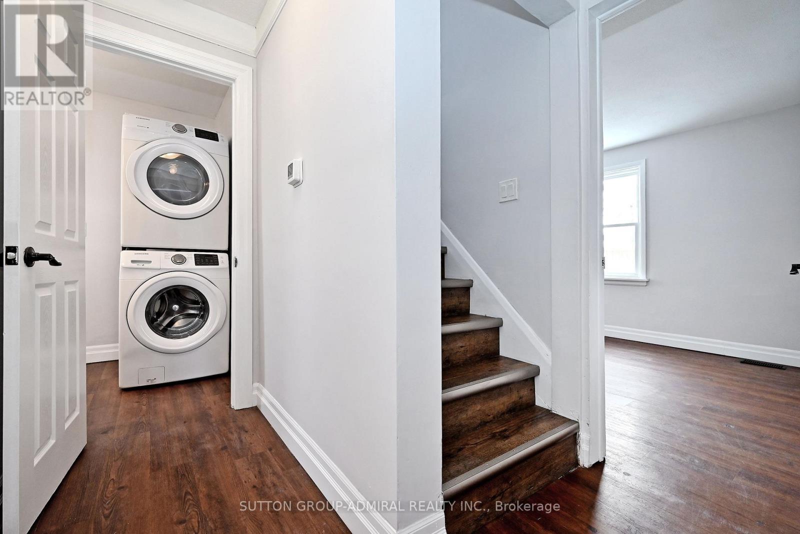 145 Ninth Avenue, Kitchener, ON - Indoor Photo Showing Laundry Room