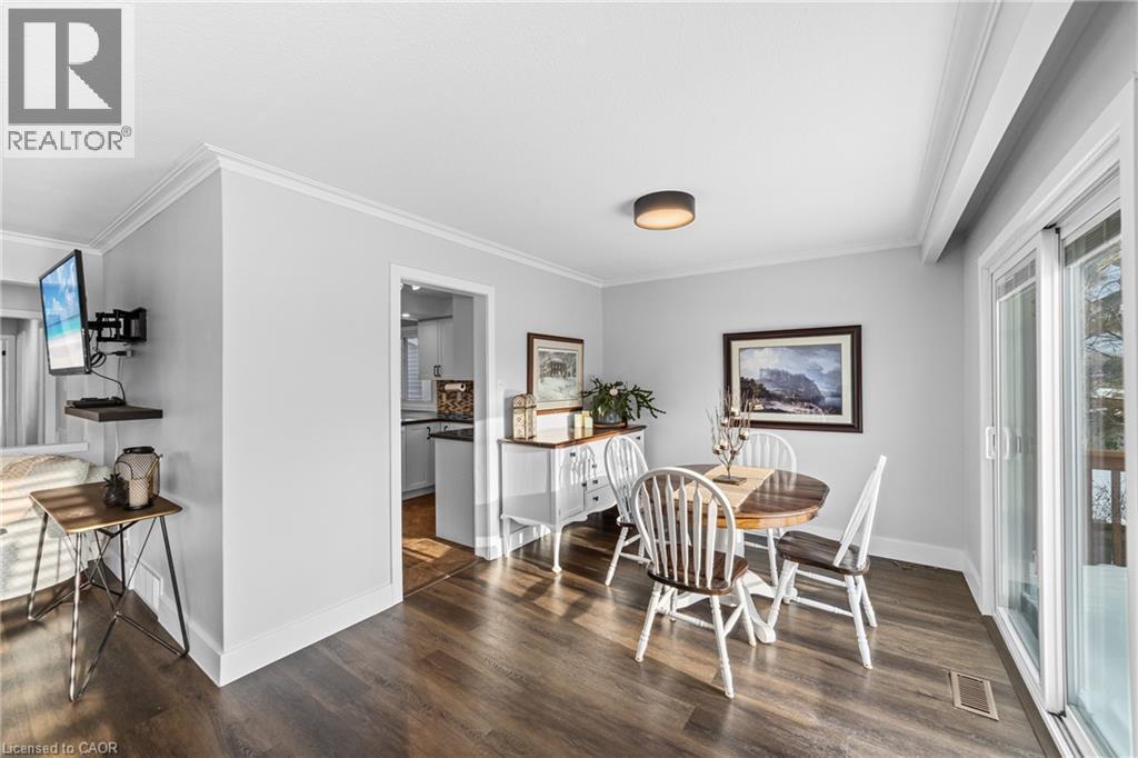 488 Wicklow Road, Burlington, ON - Indoor Photo Showing Dining Room
