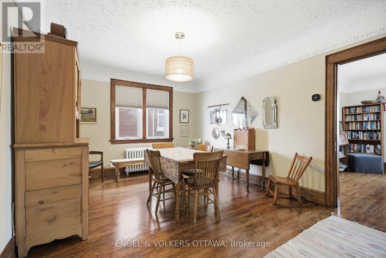 407 Echo Drive, Ottawa, ON - Indoor Photo Showing Dining Room