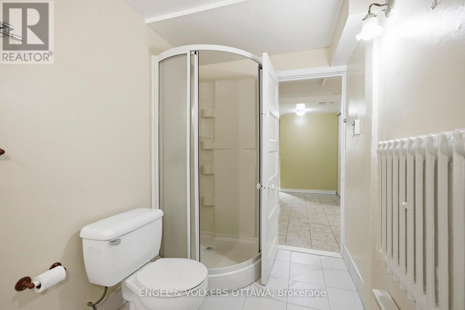 407 Echo Drive, Ottawa, ON - Indoor Photo Showing Bathroom