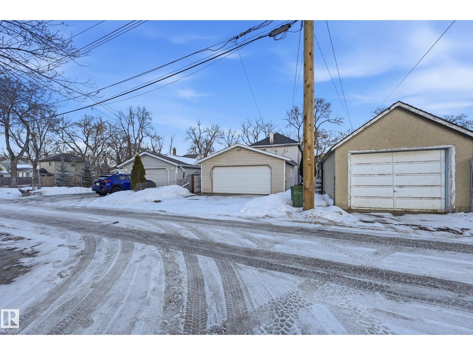 10656 93 St Nw, Edmonton, AB - Outdoor