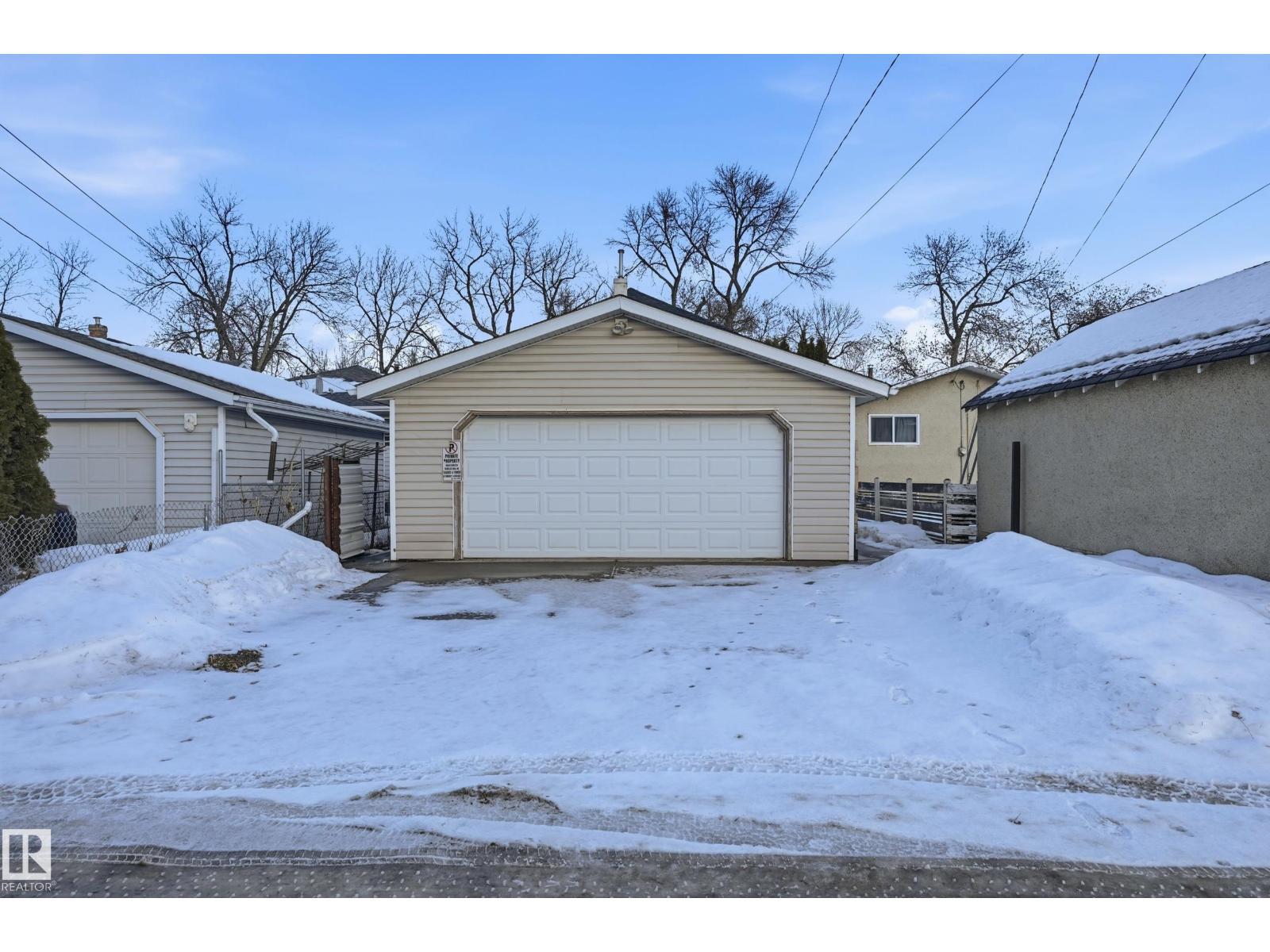 10656 93 St Nw, Edmonton, AB - Outdoor