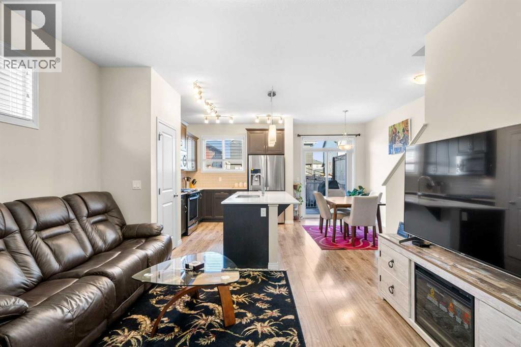 50 Legacy Glen Common Se, Calgary, AB - Indoor Photo Showing Living Room