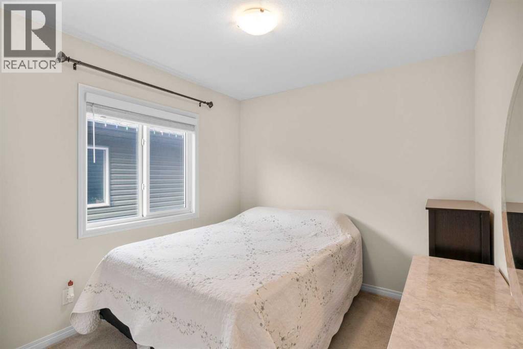 50 Legacy Glen Common Se, Calgary, AB - Indoor Photo Showing Bedroom