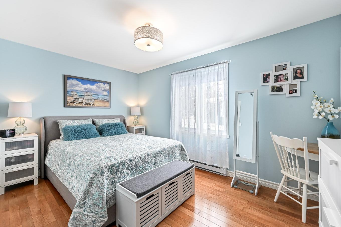 Chambre à coucher - 2 Rue Des Pinsons, Venise-En-Québec, QC - Indoor Photo Showing Bedroom