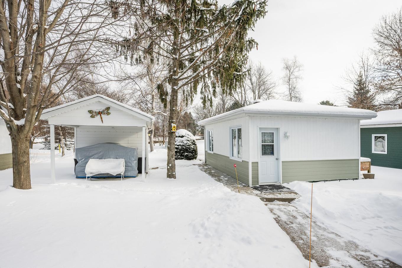Extérieur - 2 Rue Des Pinsons, Venise-En-Québec, QC - Outdoor