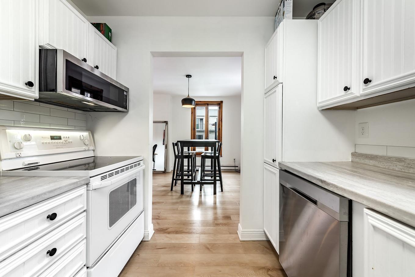 Kitchen - 303-47 Av. Des Pins O., Montréal (Le Plateau-Mont-Royal), QC - Indoor Photo Showing Kitchen