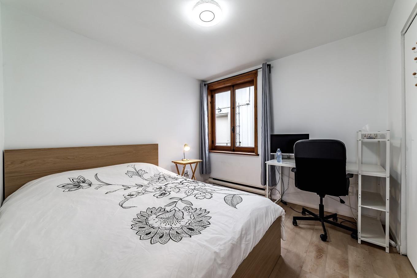 Primary bedroom - 303-47 Av. Des Pins O., Montréal (Le Plateau-Mont-Royal), QC - Indoor Photo Showing Bedroom