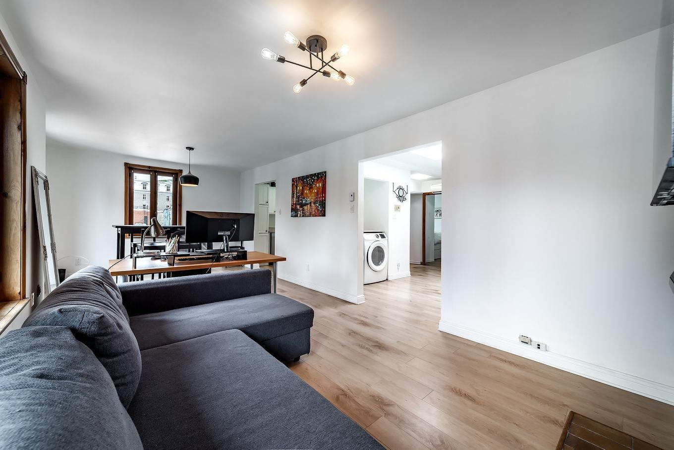 Living room - 303-47 Av. Des Pins O., Montréal (Le Plateau-Mont-Royal), QC - Indoor Photo Showing Other Room