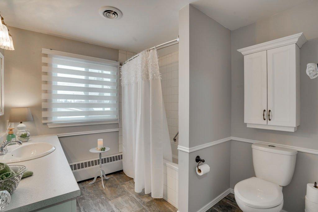 Salle de bains - 26 Rue De L'Abbé-Desautels, Gatineau (Gatineau), QC - Indoor Photo Showing Bathroom