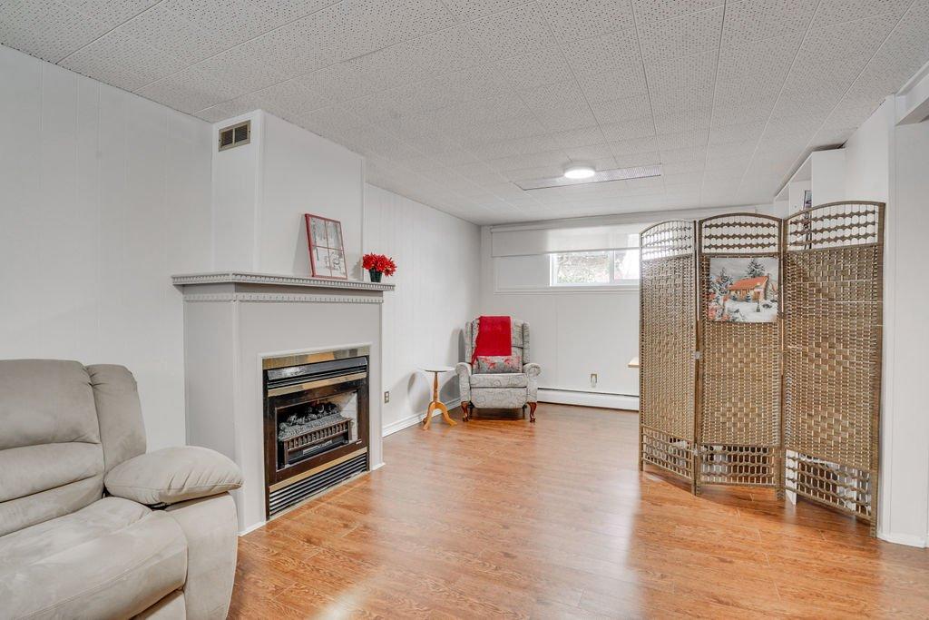 Salle familiale - 26 Rue De L'Abbé-Desautels, Gatineau (Gatineau), QC - Indoor With Fireplace