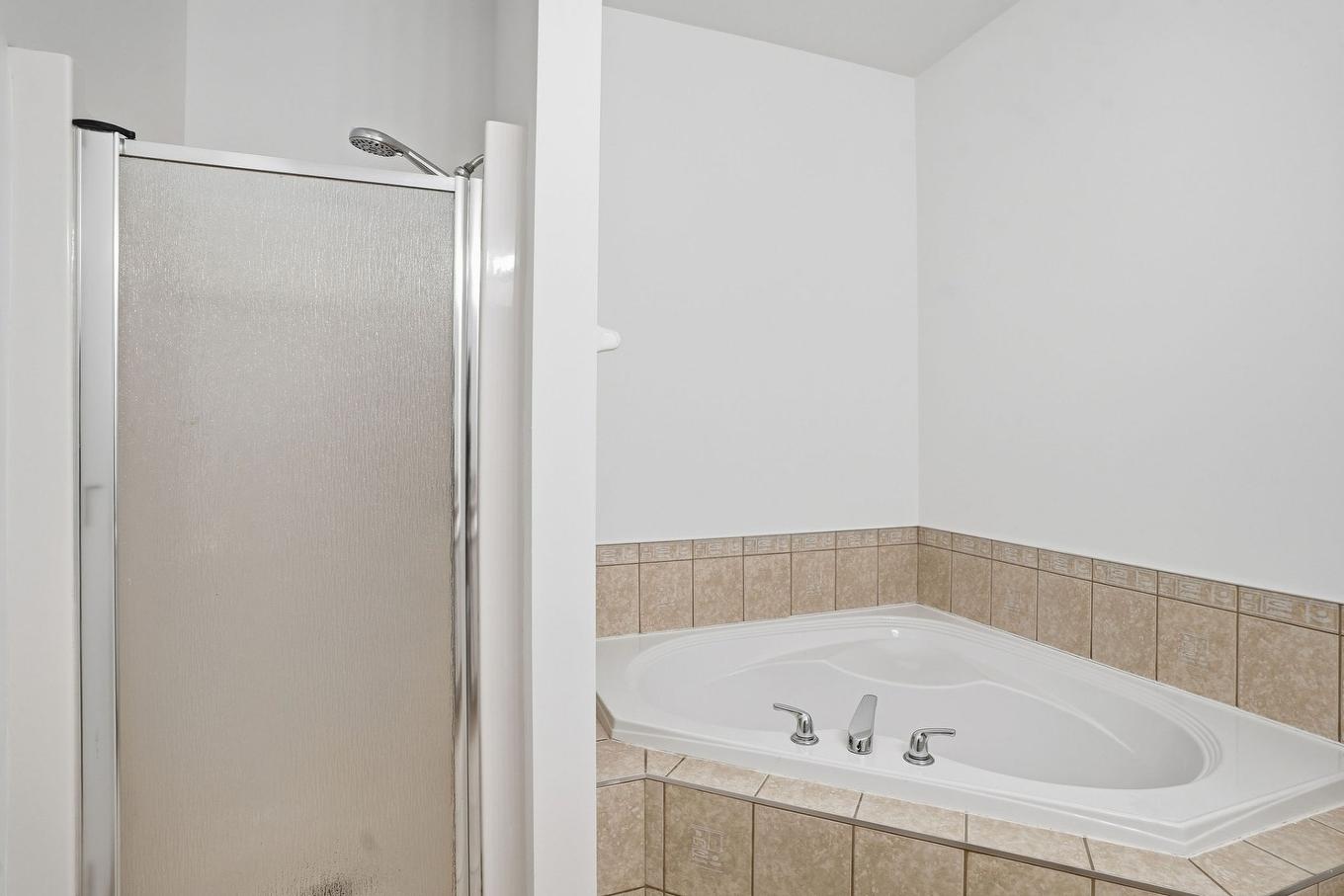 Bathroom - 4-64 Rue Du Zénith, Gatineau (Hull), QC - Indoor Photo Showing Bathroom