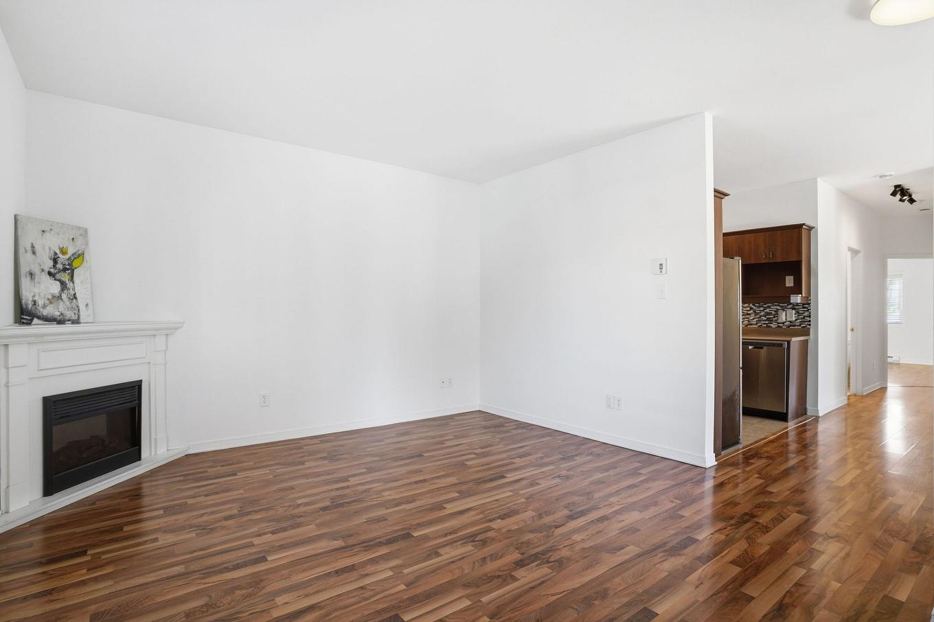 Living room - 4-64 Rue Du Zénith, Gatineau (Hull), QC - Indoor With Fireplace