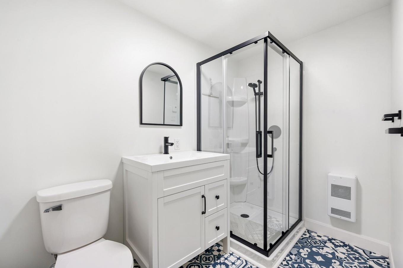 Salle de bains - 450 Av. Denonville, Saint-Hyacinthe, QC - Indoor Photo Showing Bathroom