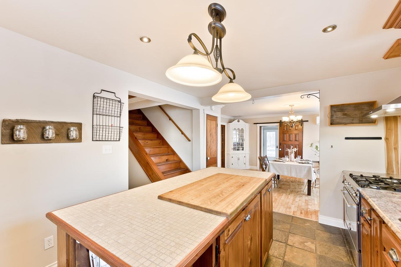 Cuisine - 54 Rue Downs, Sherbrooke (Lennoxville), QC - Indoor Photo Showing Kitchen