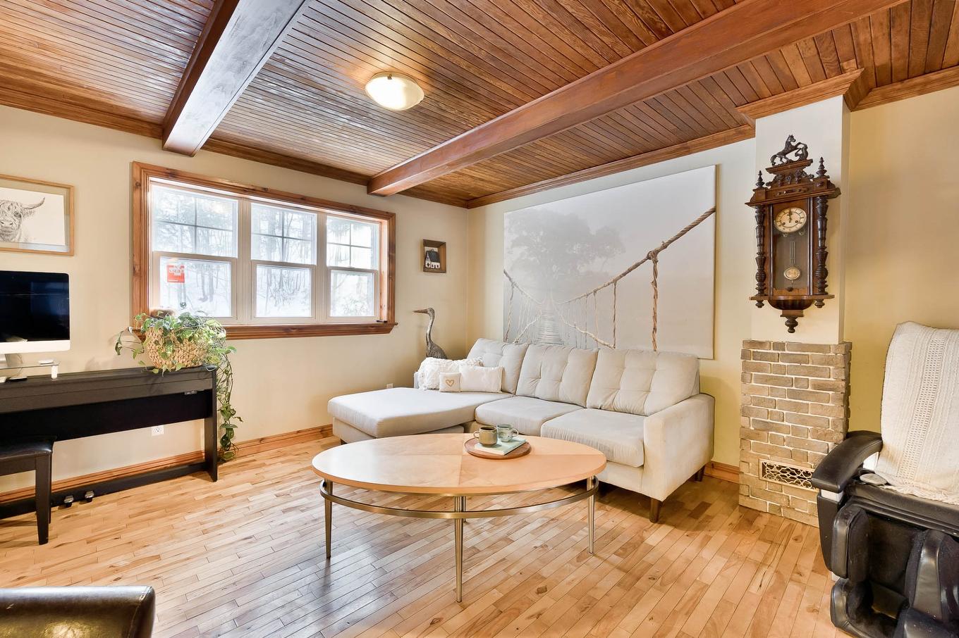 Salon - 54 Rue Downs, Sherbrooke (Lennoxville), QC - Indoor Photo Showing Living Room