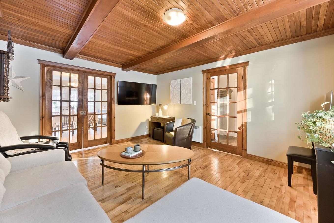 Salon - 54 Rue Downs, Sherbrooke (Lennoxville), QC - Indoor Photo Showing Living Room