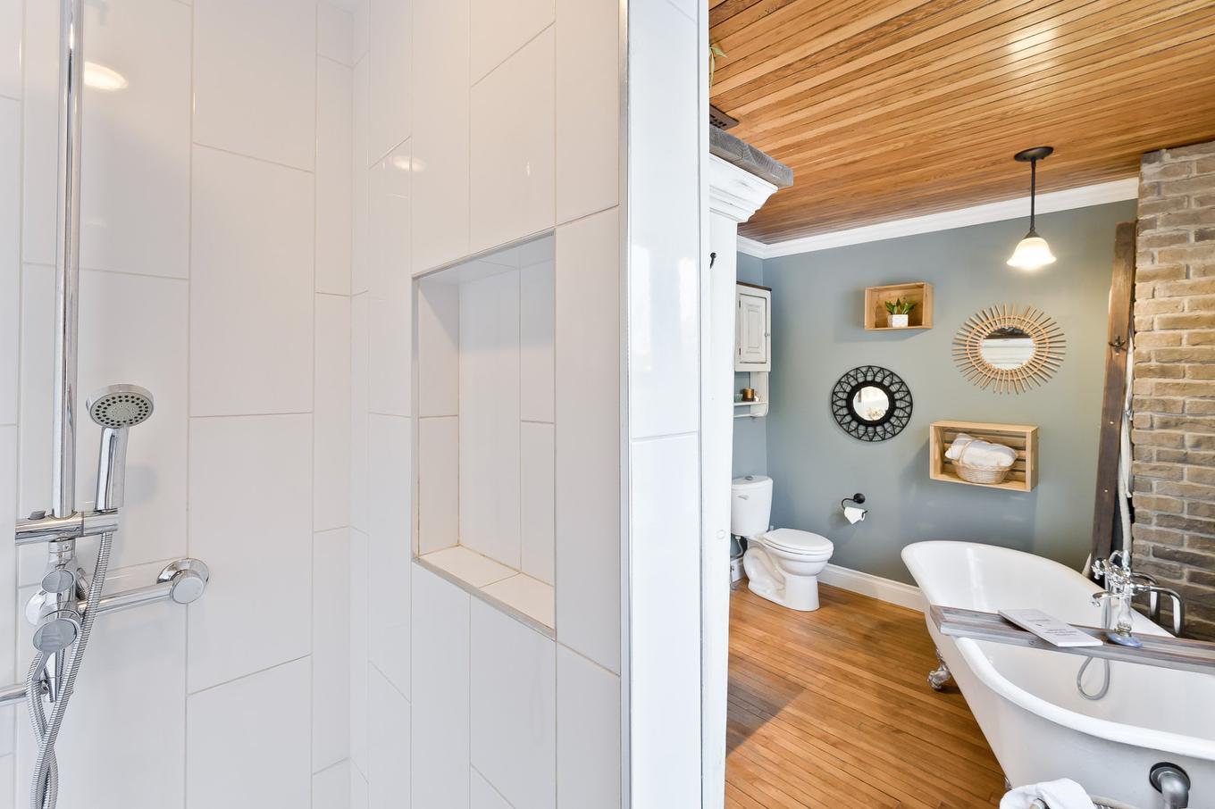 Salle de bains - 54 Rue Downs, Sherbrooke (Lennoxville), QC - Indoor Photo Showing Bathroom