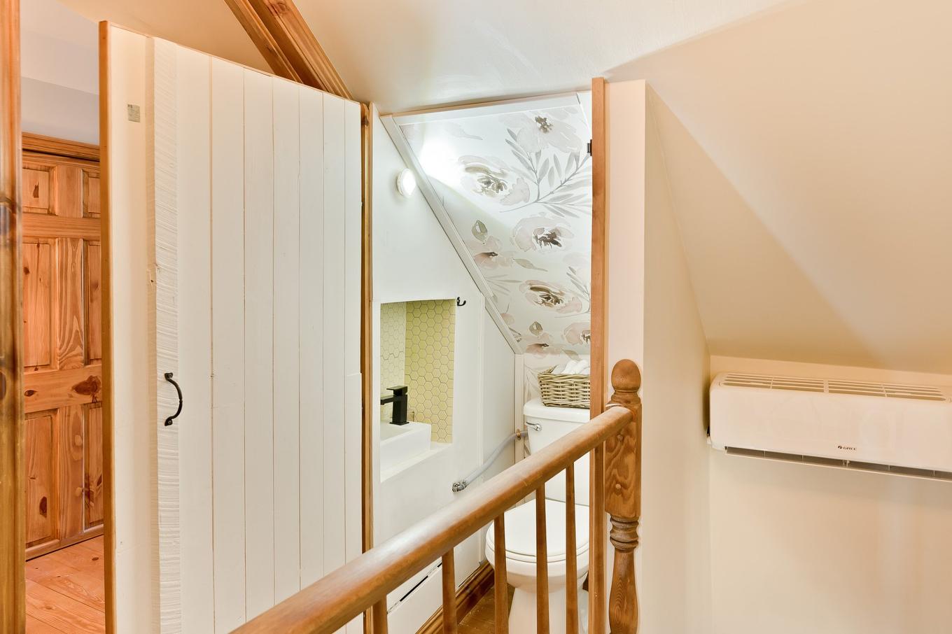 Corridor - 54 Rue Downs, Sherbrooke (Lennoxville), QC - Indoor Photo Showing Other Room