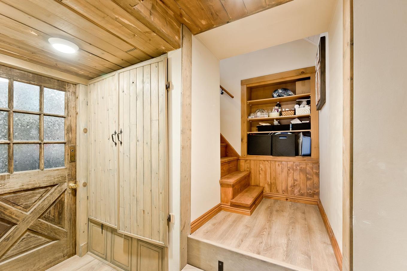 Escalier - 54 Rue Downs, Sherbrooke (Lennoxville), QC - Indoor Photo Showing Other Room