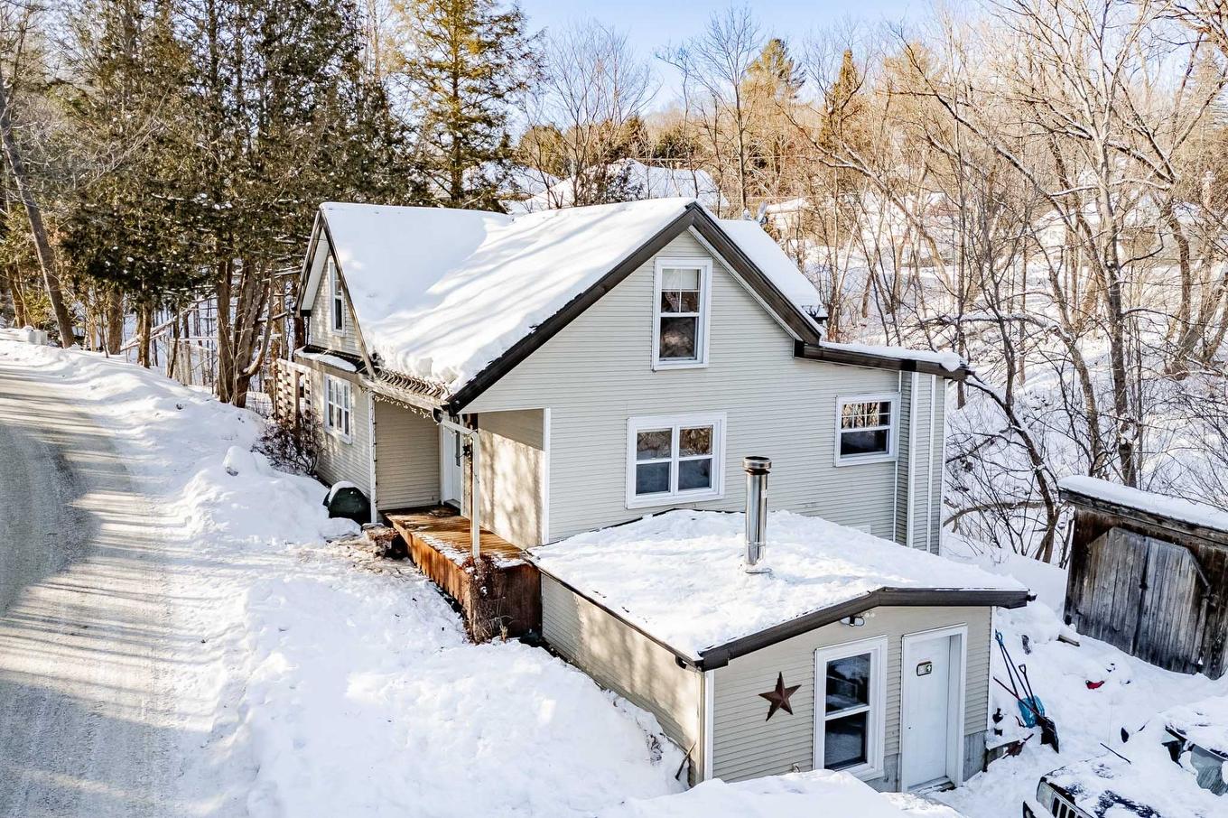 Photo aérienne - 54 Rue Downs, Sherbrooke (Lennoxville), QC - Outdoor