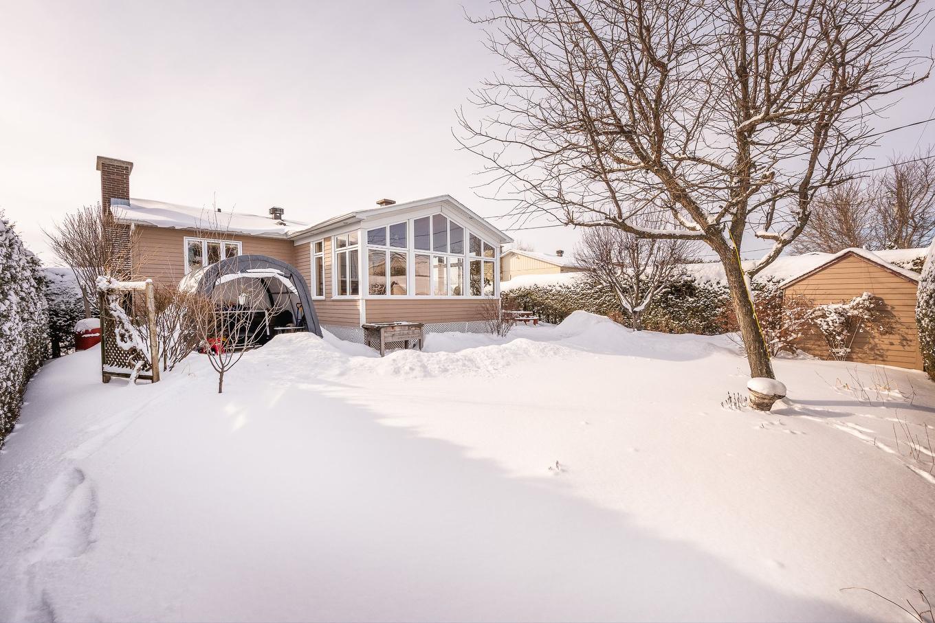 Face arrière - 271 Rue Savard, Saint-Jean-Sur-Richelieu, QC - Outdoor