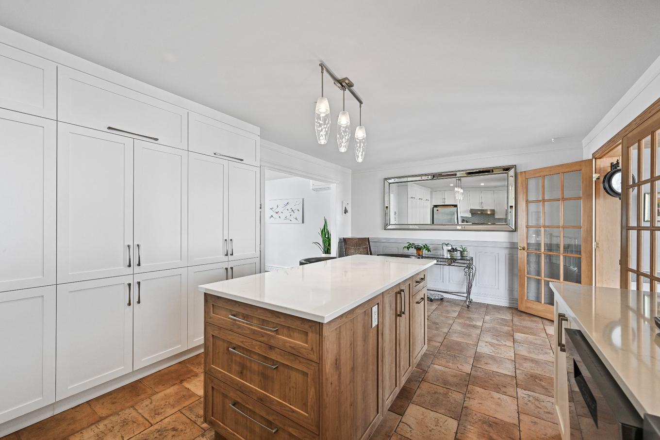 Cuisine - 271 Rue Savard, Saint-Jean-Sur-Richelieu, QC - Indoor