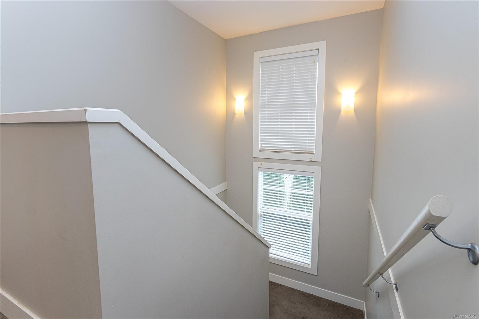 #5-3903 Douglas St, Saanich, BC