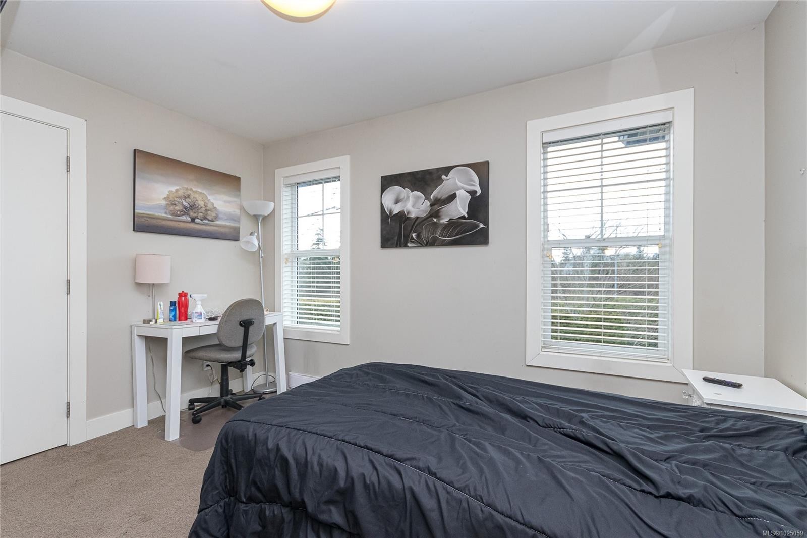 #5-3903 Douglas St, Saanich, BC
