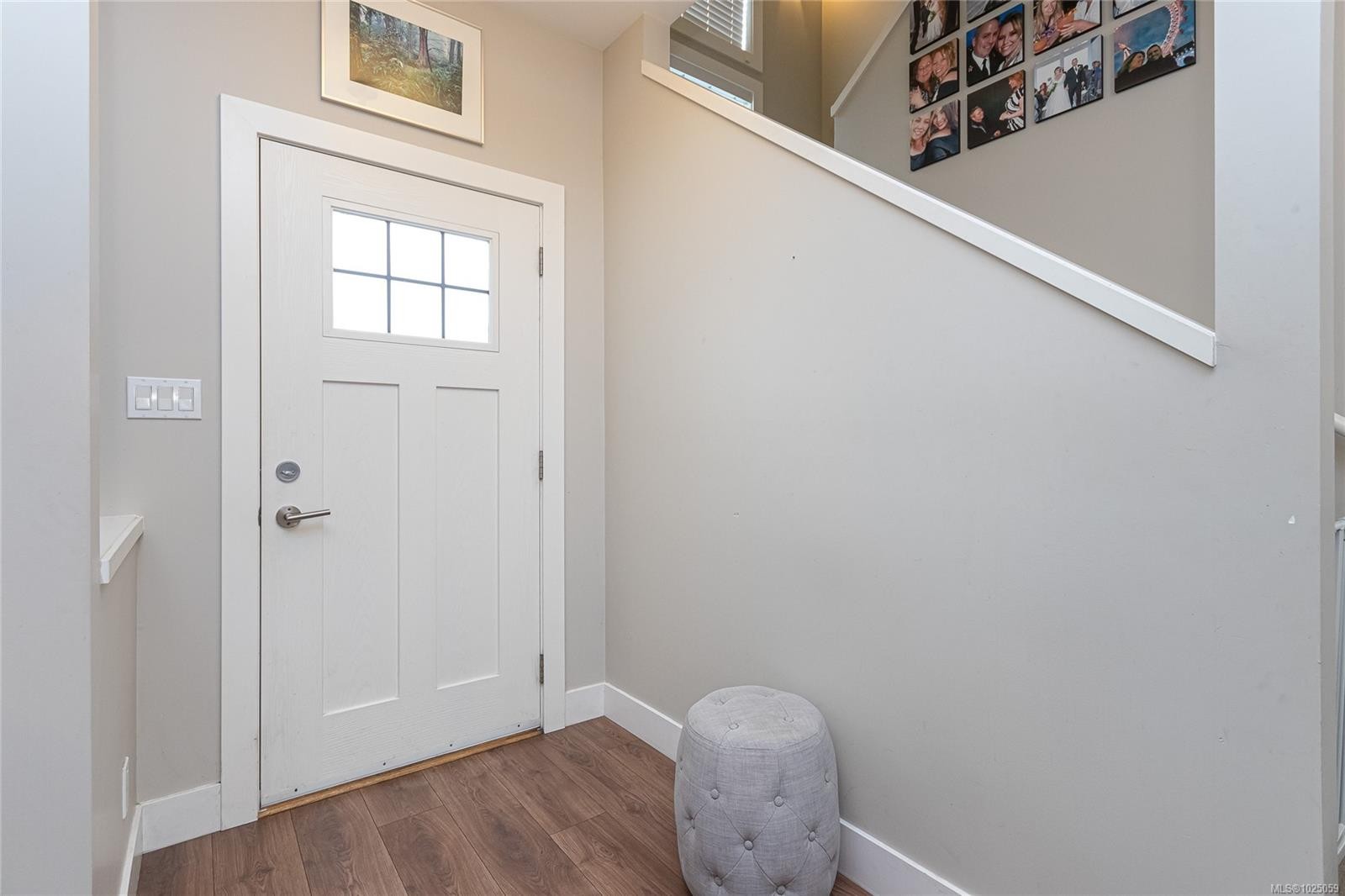 #5-3903 Douglas St, Saanich, BC