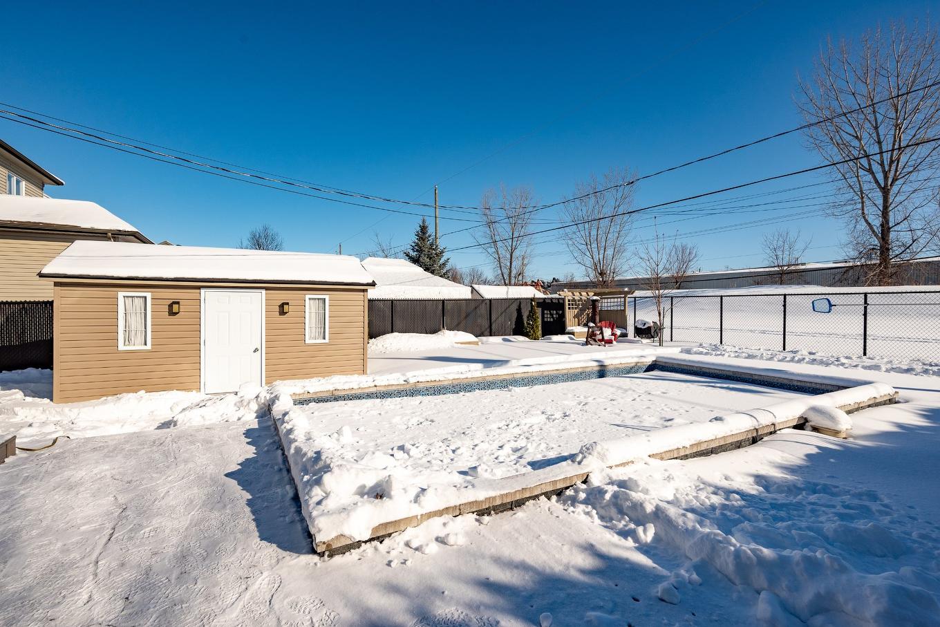 Backyard - 1573 Rue Michel-Levasseur, Chambly, QC - Outdoor