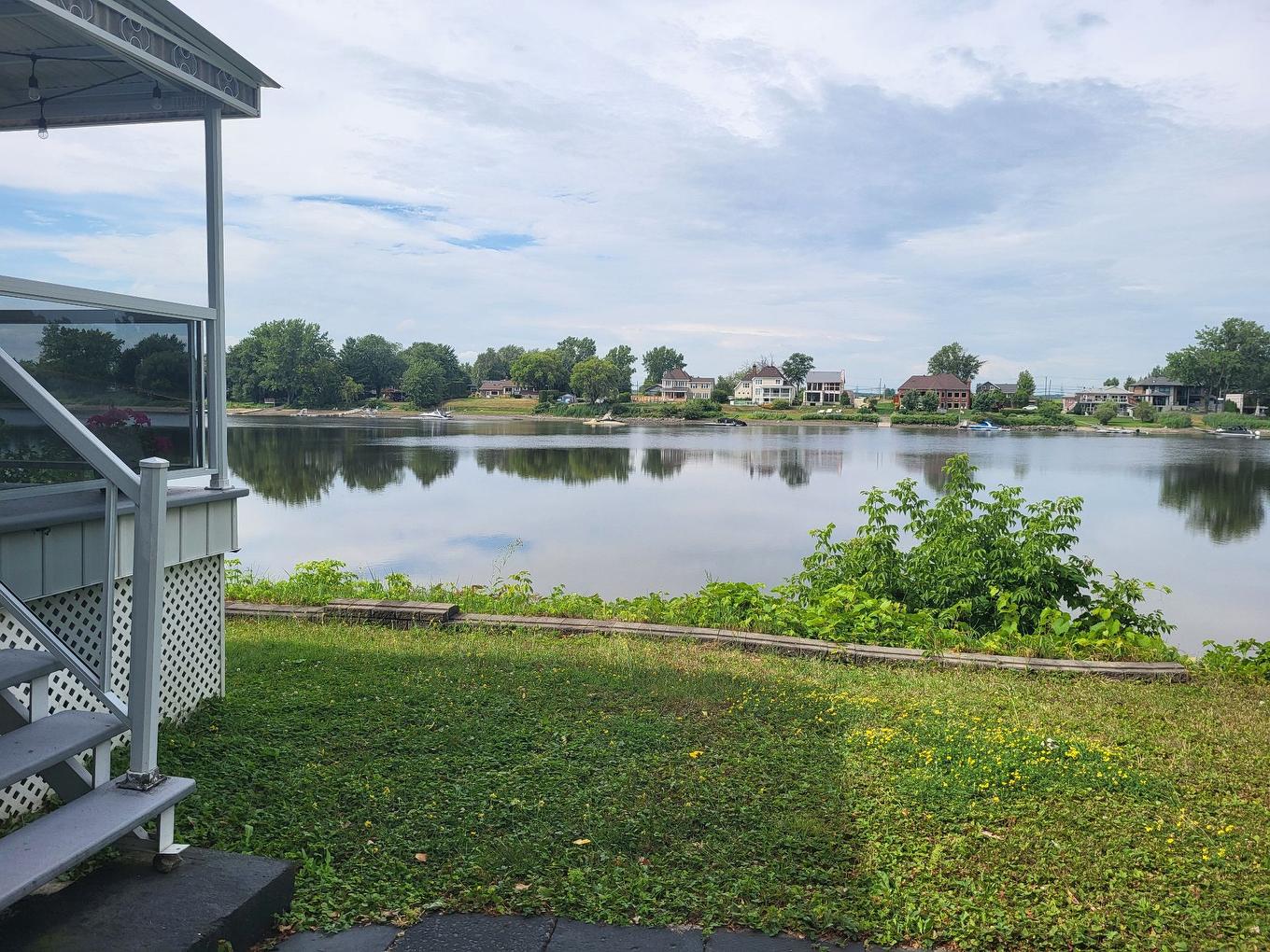 Exterior - 5 Rue Île-Mathieu, Laval (Saint-François), QC - Outdoor With Body Of Water With View